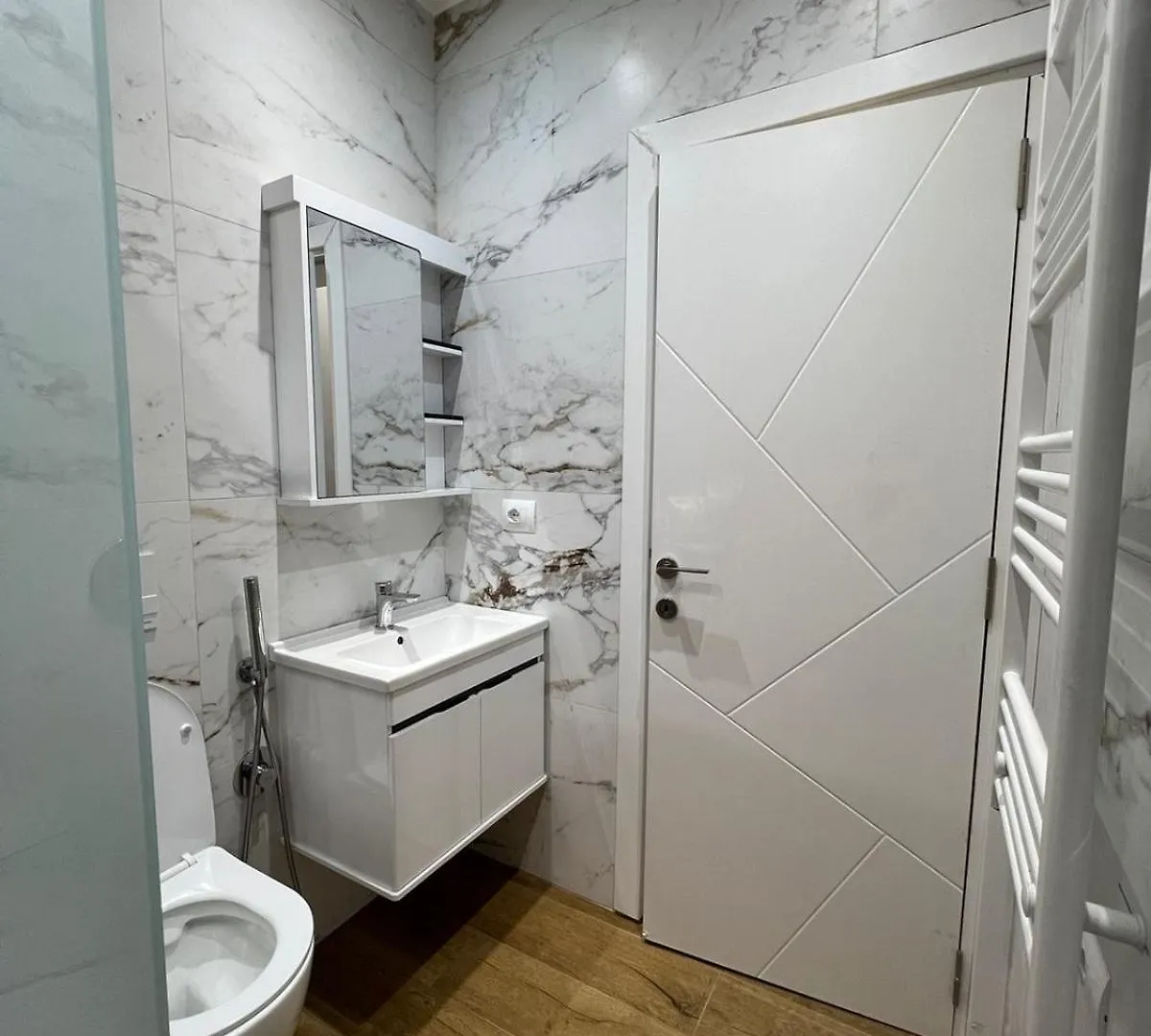 Sarvi Apartments Дуррес