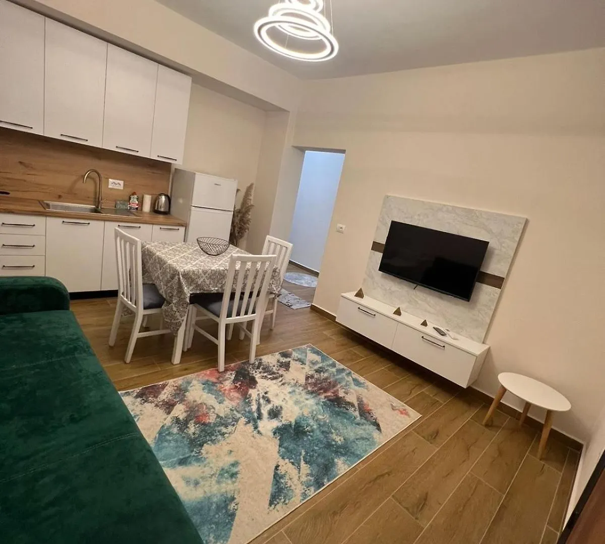 Sarvi Apartments Dıraç