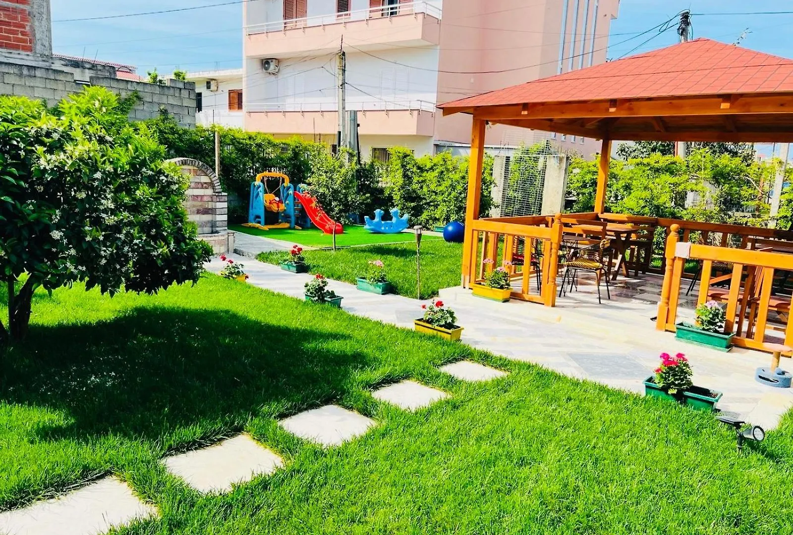 Sarvi Apartments Дуррес