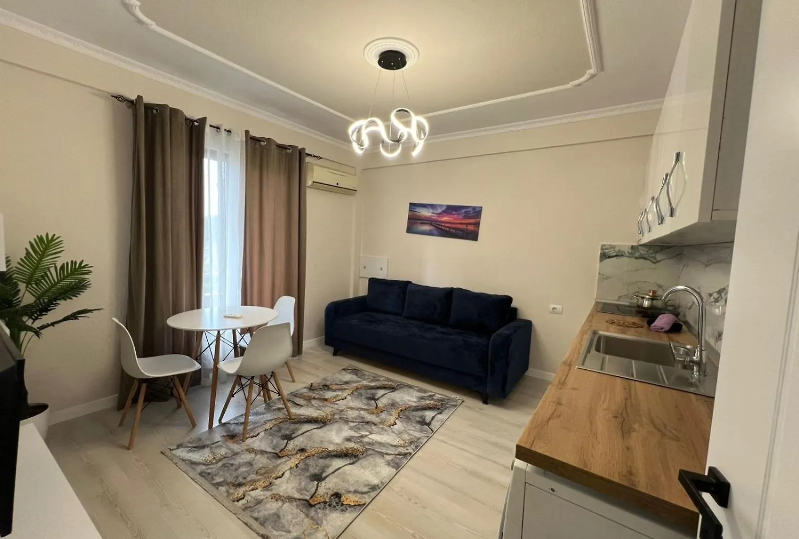 Sarvi Apartments Dıraç